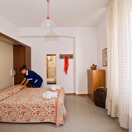 بيترا ليغوري Hotel Lido المظهر الخارجي الصورة