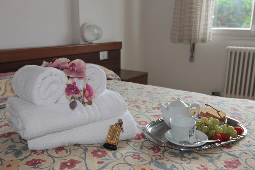 بيترا ليغوري Hotel Lido الغرفة الصورة